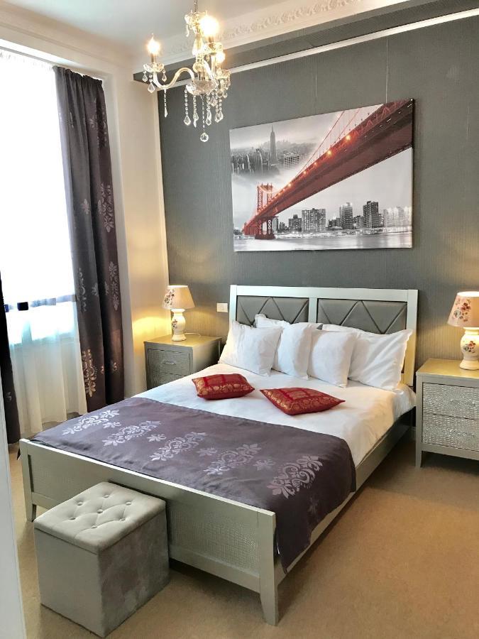 Deluxe King Suite,1690987811:JPEG